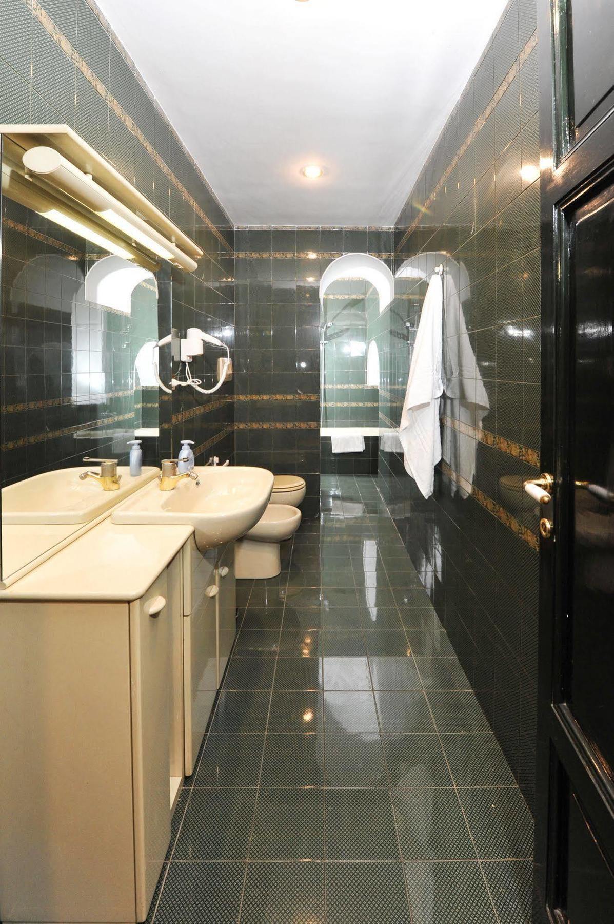 Trinity Guest House Rome Bagian luar foto