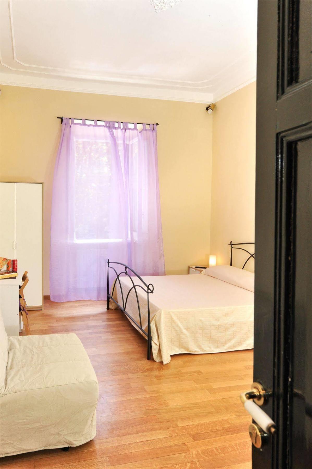 Trinity Guest House Rome Bagian luar foto